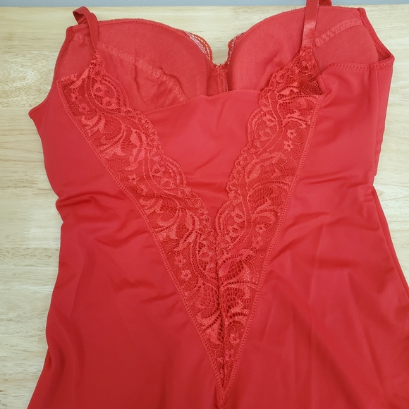 Rhonda Shear Pin-Up Cami with Lace, Style: 6674 - Picture 5 of 7